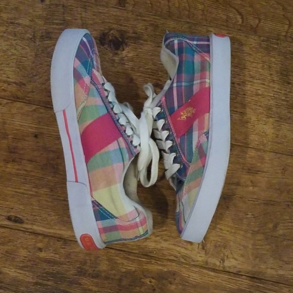 Shoes - Picture 3 of 5